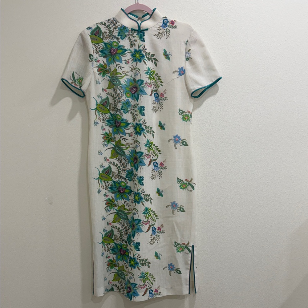 Floral Embroidered Traditional Chinese Occasional Dress